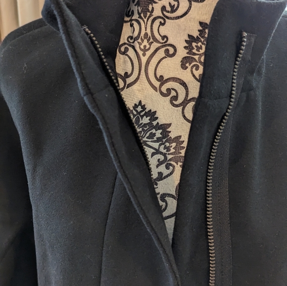 Black high neck winter coat New size M - Picture 5 of 11